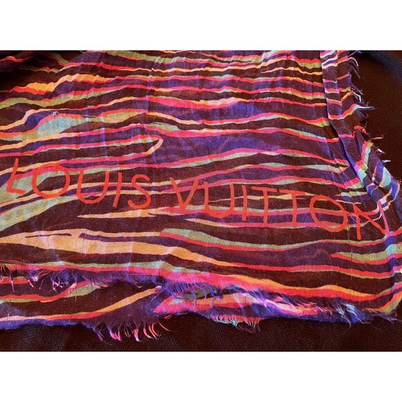 LOUIS VUITTON Zebra Stole Scarf 70% Cashmere/30% Silk Authenticated FAST SHIP - Picture 1 of 9
